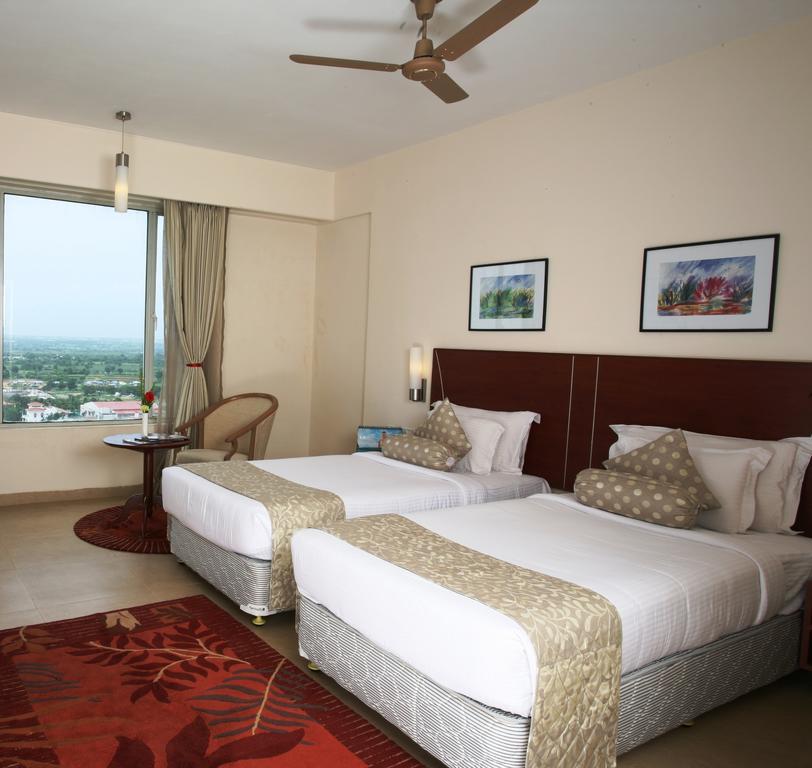 Leonia Holistic Destination Hotel Shamirpet Ruang foto