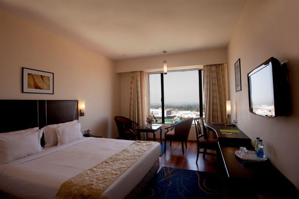 Leonia Holistic Destination Hotel Shamirpet Bagian luar foto