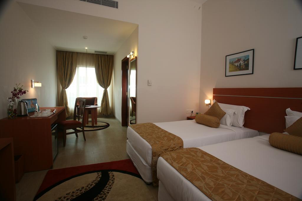 Leonia Holistic Destination Hotel Shamirpet Ruang foto