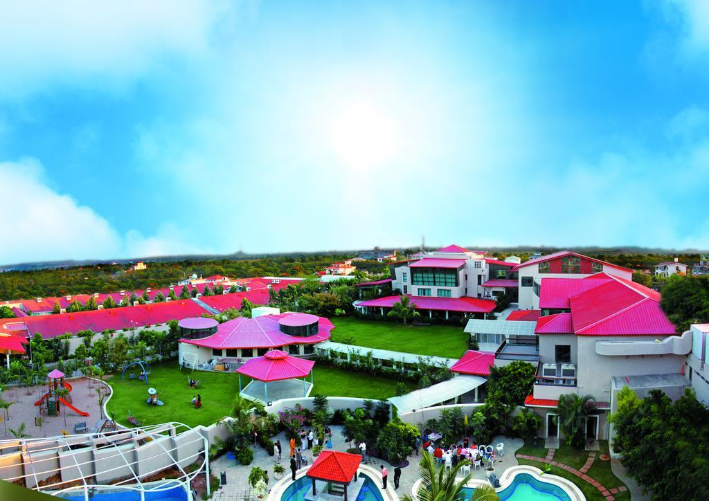 Leonia Holistic Destination Hotel Shamirpet Bagian luar foto